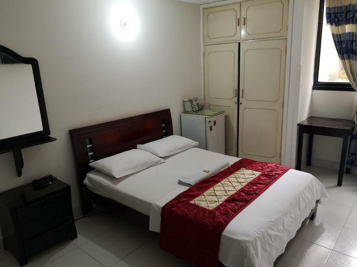 Hotel Alferes איבגו מראה חיצוני תמונה